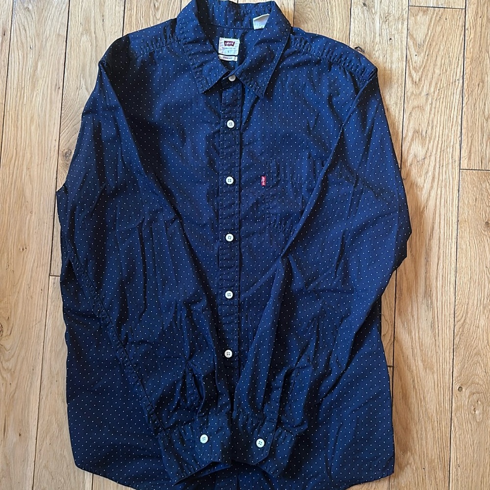 Levi’s long sleeve button down shirt